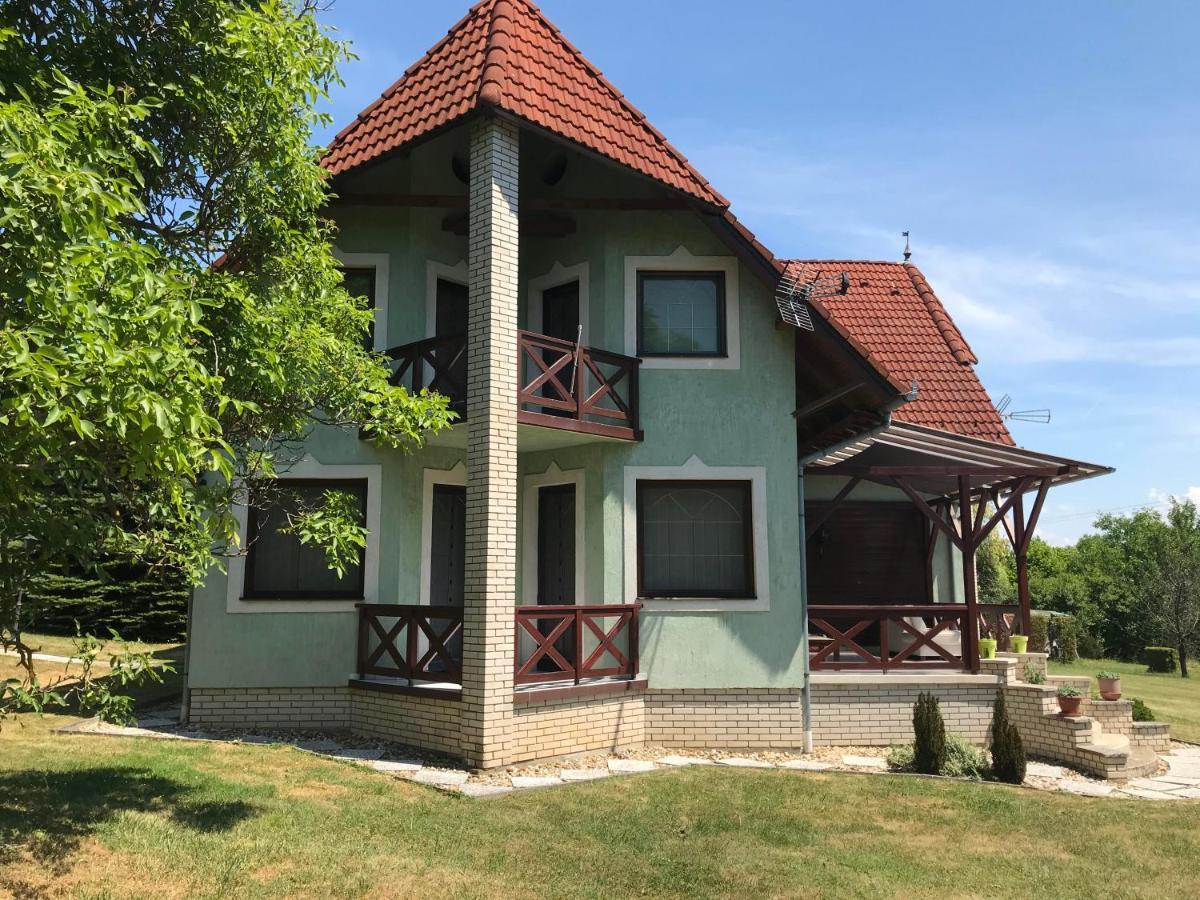 Ferienwohnung Balaton Garden Balatongyörök Exterior foto