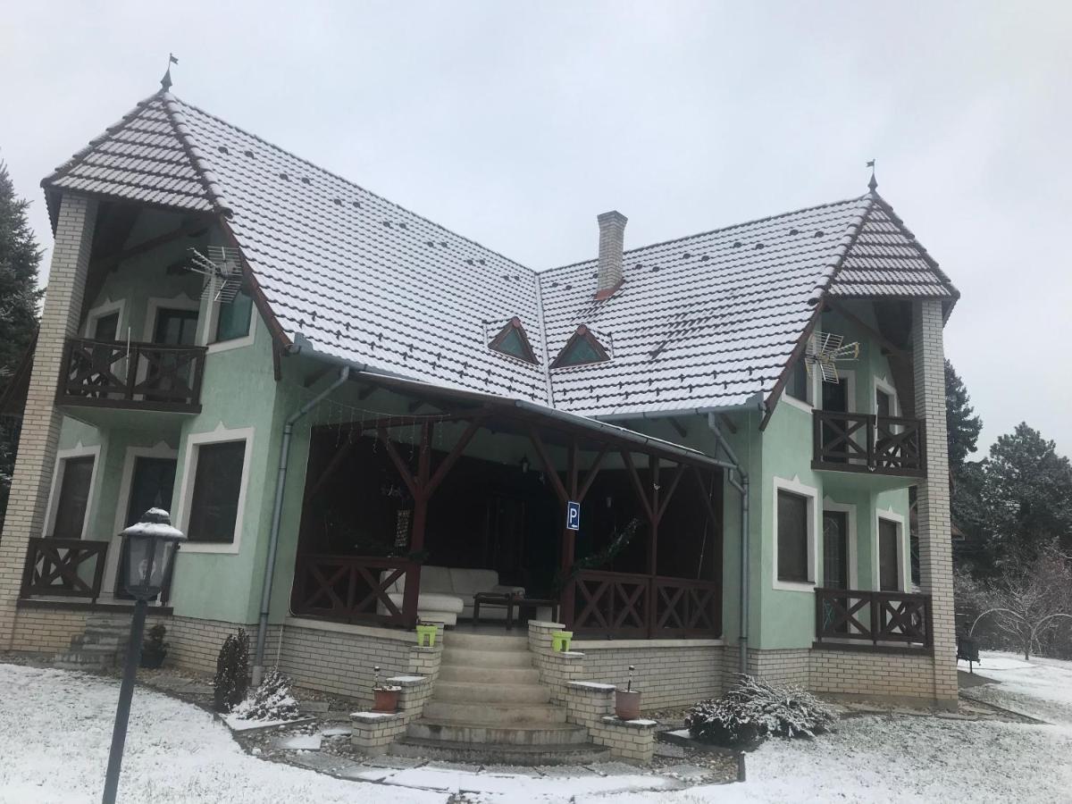 Ferienwohnung Balaton Garden Balatongyörök Exterior foto